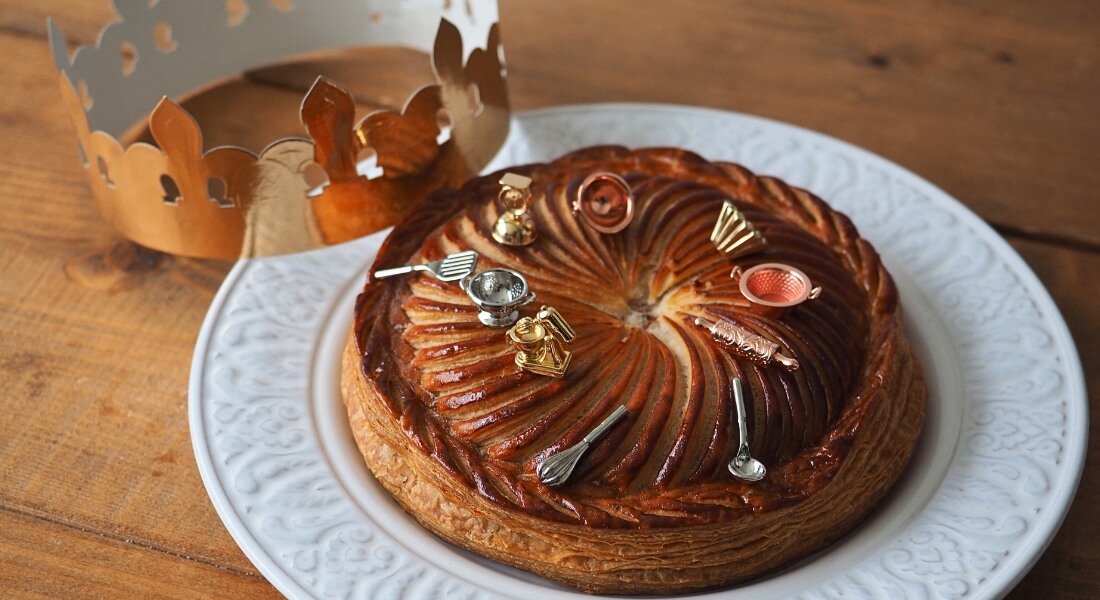 ガレット・デロアとフェーブ・王冠の写真