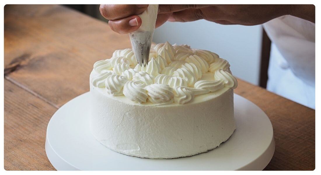 星口金8切#6で絞ったクリームの写真