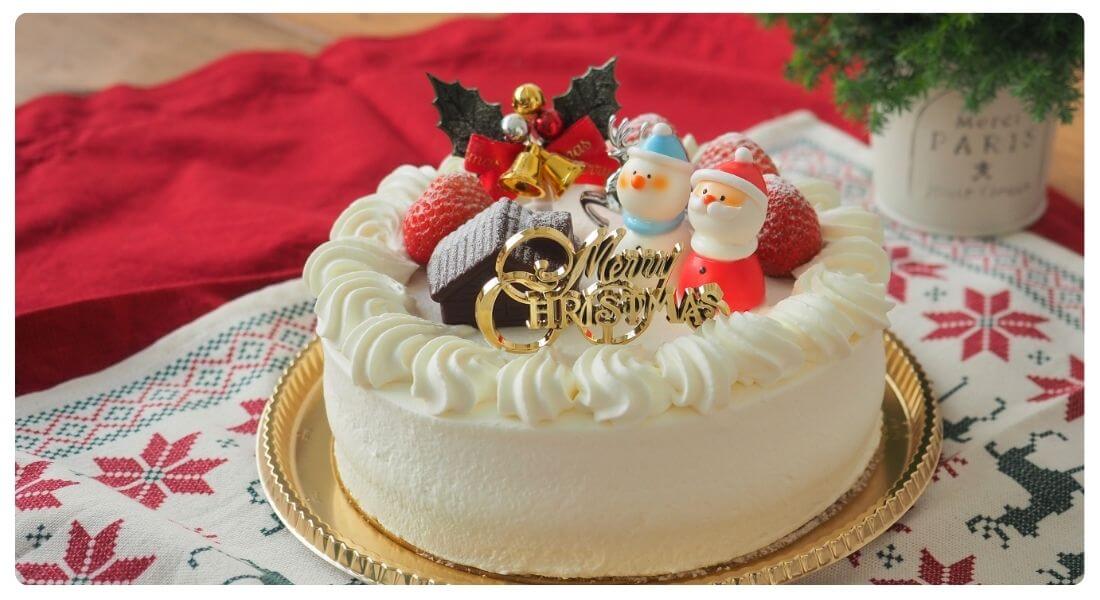 市販のスポンジを使ったクリスマスケーキの写真