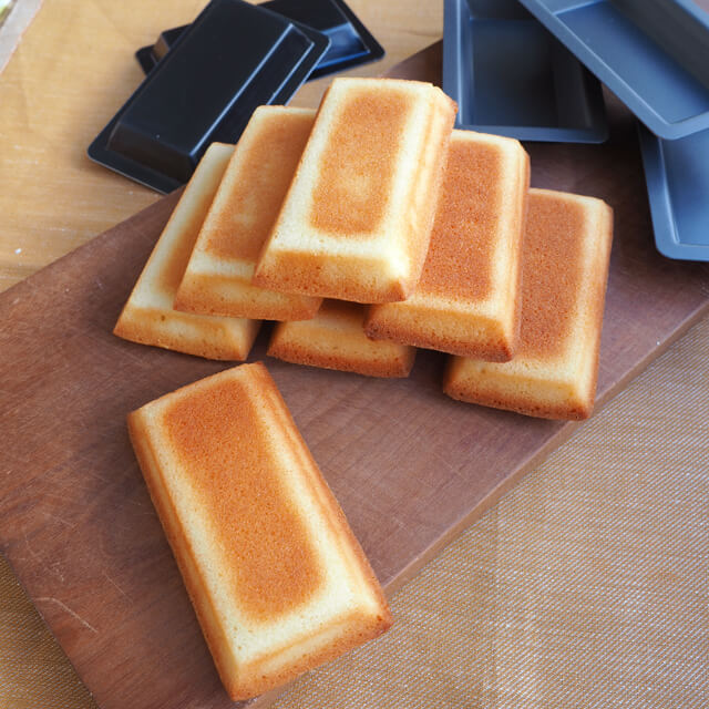 Amazon | CHEFMADE フィナンシェ 型 (Financier)・四角ケーキ型 12ヶ取 粘りにくいケーキ型  32.7*25.8*1.2cm カップ6*6cm バレンタインデー プレゼント | CHEFMADE | マフィン・カップケーキ型 通販