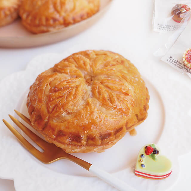 パイシートで作るプティ ガレット・デ・ロワ｜プロフーズ オンライン