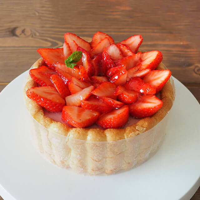 苺スイーツレシピ_いちごのシャルロットの写真