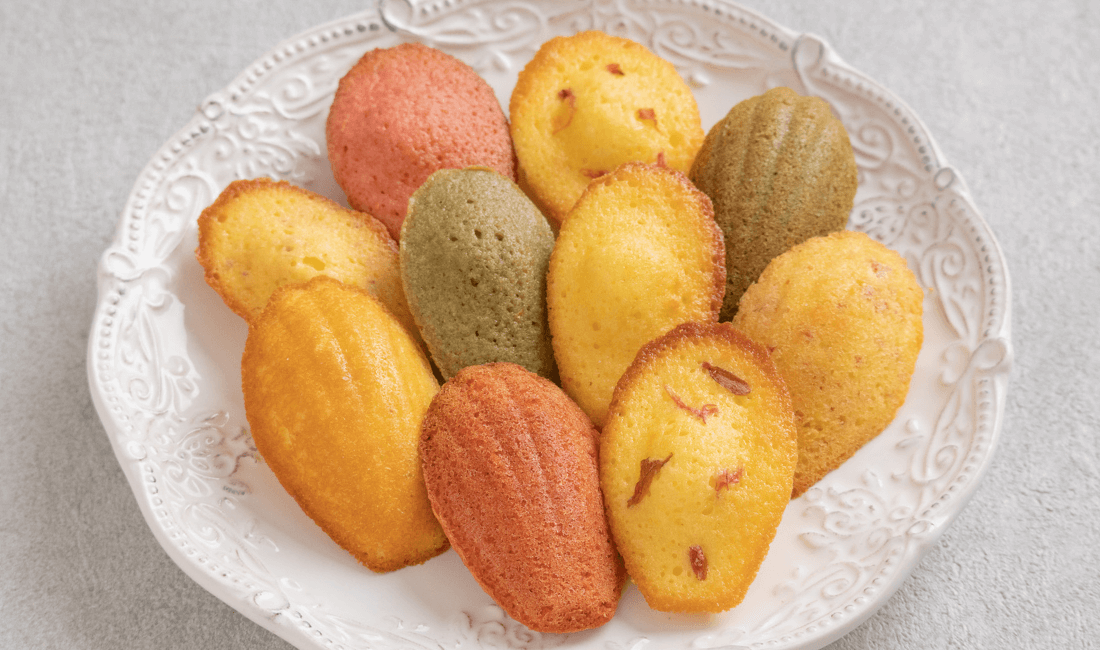 5種類の桜素材を使ったマドレーヌの写真